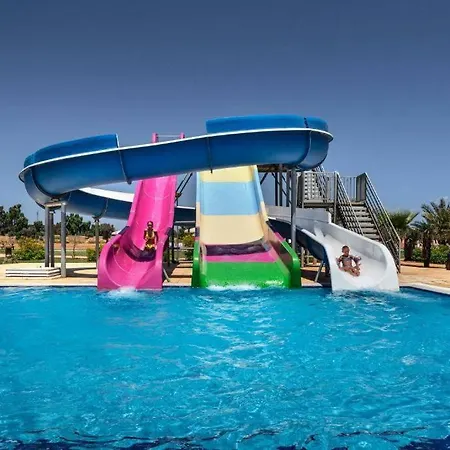 четырехкомнатные в Thalassa &